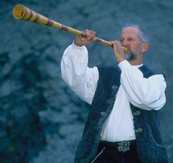 Odd S. Lund spiller bukkehorn