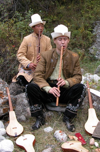 Via Kabul: Tengir Too (Utsnitt, foto: Leif Gjerstad)