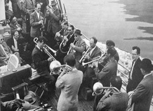 Harmonien spiller Riley