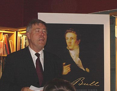 Harald Herrestahl, Bull biografi (Foto: Hilde Holbæk Hanssen)