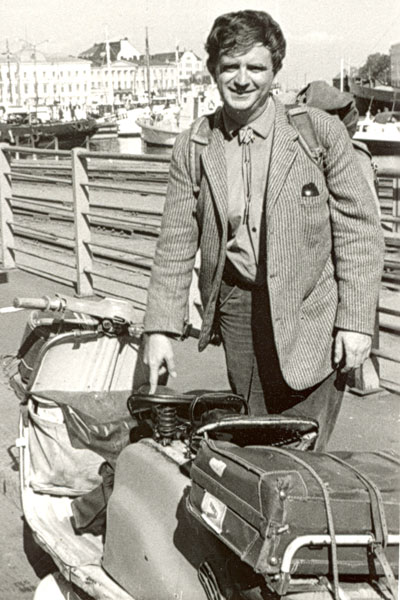 Jan Erik Vold med moped (privat foto)