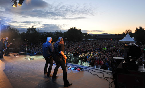 Åge Aleksandersen spiller på Sommerfestivalen i Selbu 2011.