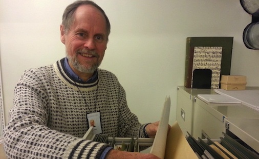 Velle Espeland har vore dagleg leiar ved Norsk visearkiv sidan oppstarten i