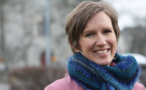 Berit Opheim har tro på en bransjetreff-modell der folkemusikere kan presentere musikken sin sammen med utøvere fra andre musikksjangre