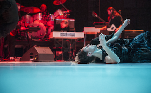 &laquo;av Carte Blanche&raquo;