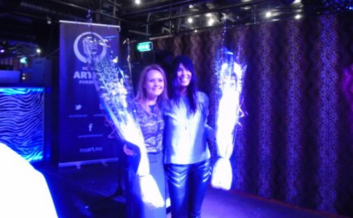 Kulturminsitere Linda Hofstad Helleland og Maria Mena Foto: Norsk Artistforbund