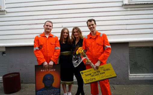 Børge Fjordheim, prisutdelere Ella og Trude Noen Mølster, John Erik Kaada Foto: Maijazz