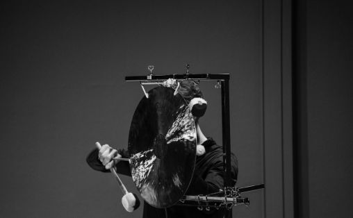 Only Connect. Stene spiller Crane Foto: nyMusikk / Henrik Beck