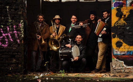 Ticvaniumare – bandet Martin Olsen spiller i.