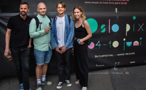 Regissør Eivind Landsvik tok imot Kollisjonprisen sammen med Andreas Bjørseth, Kristin Stubberud og Morten Aasdahl Eliassen (MAE)