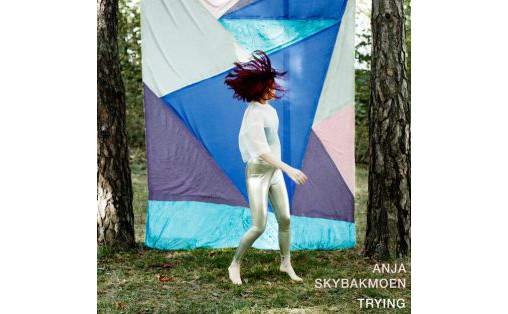 Anja skybakkmoen trying