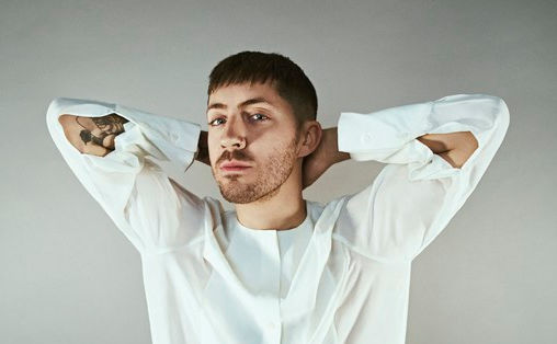 Ruben lay by me