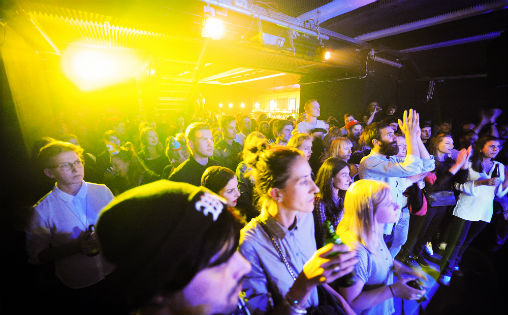 JAJAJA: Et entusiastisk publikum tok imot Astrid S i Berlin i