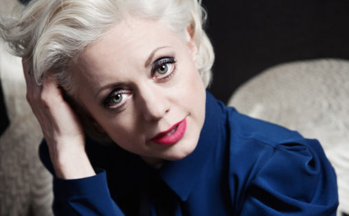 Hilde Louise Asbjørnsen og Anders Aarum – Red Lips