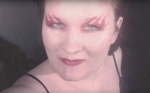 Stillbilde fra Charlotte Jacobsens &laquo;Fire&raquo;