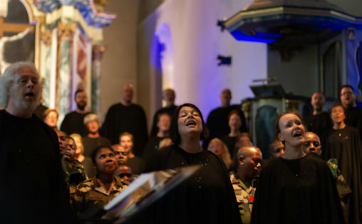 Korene SKRUK fra Norge og LOVA fra Madagaskar under konserten i Vår Frue Kirke under Olavsfestdagene i Trondheim 30. juli i år