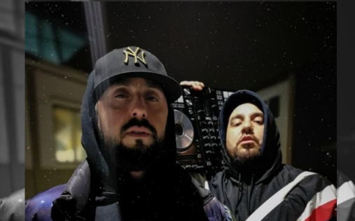 Østkantens ordfører, Don Martin, kommer endelig til Bodø, og med seg har han Groruddalens innenriksminister og verneombud, Boss Castro, skriver Lairofestivalen i sin artistomtale