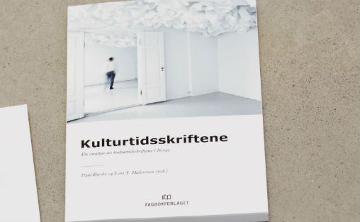 Utredningen &laquo;Kulturtidsskriftene&raquo; fra 2017 avdekket den vanskelige økonomiske situasjonen mange tidsskrifter lever under. Utredningen ble gjort på bestilling fra Norsk kulturråd, som har hatt et langvarig engasjement for kunstkritikk og kulturtidsskrifter