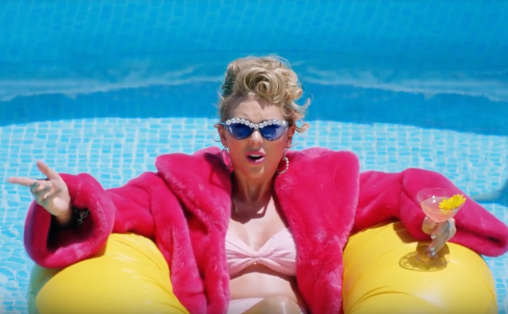 Taylor Swift – You Need To Calm Down