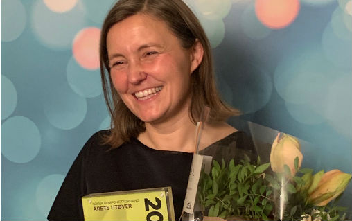 Anne Karin Sundal Ask mottok fredag 6. desember Komponistforeningens pris Årets utøver