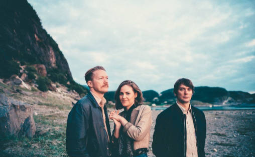 Darling West – Hey There