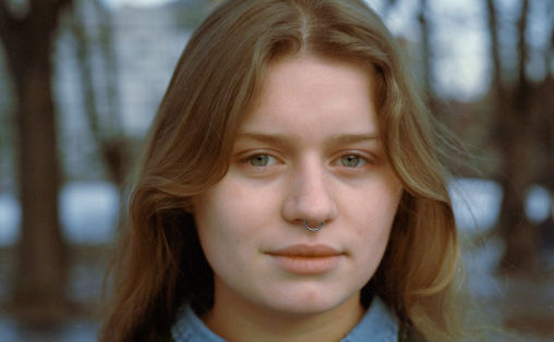 Girl in red – kates not here