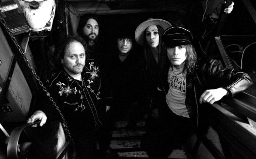 The Hellacopters er første band ut fra Luger Norway, og spiller på Rockefeller i april