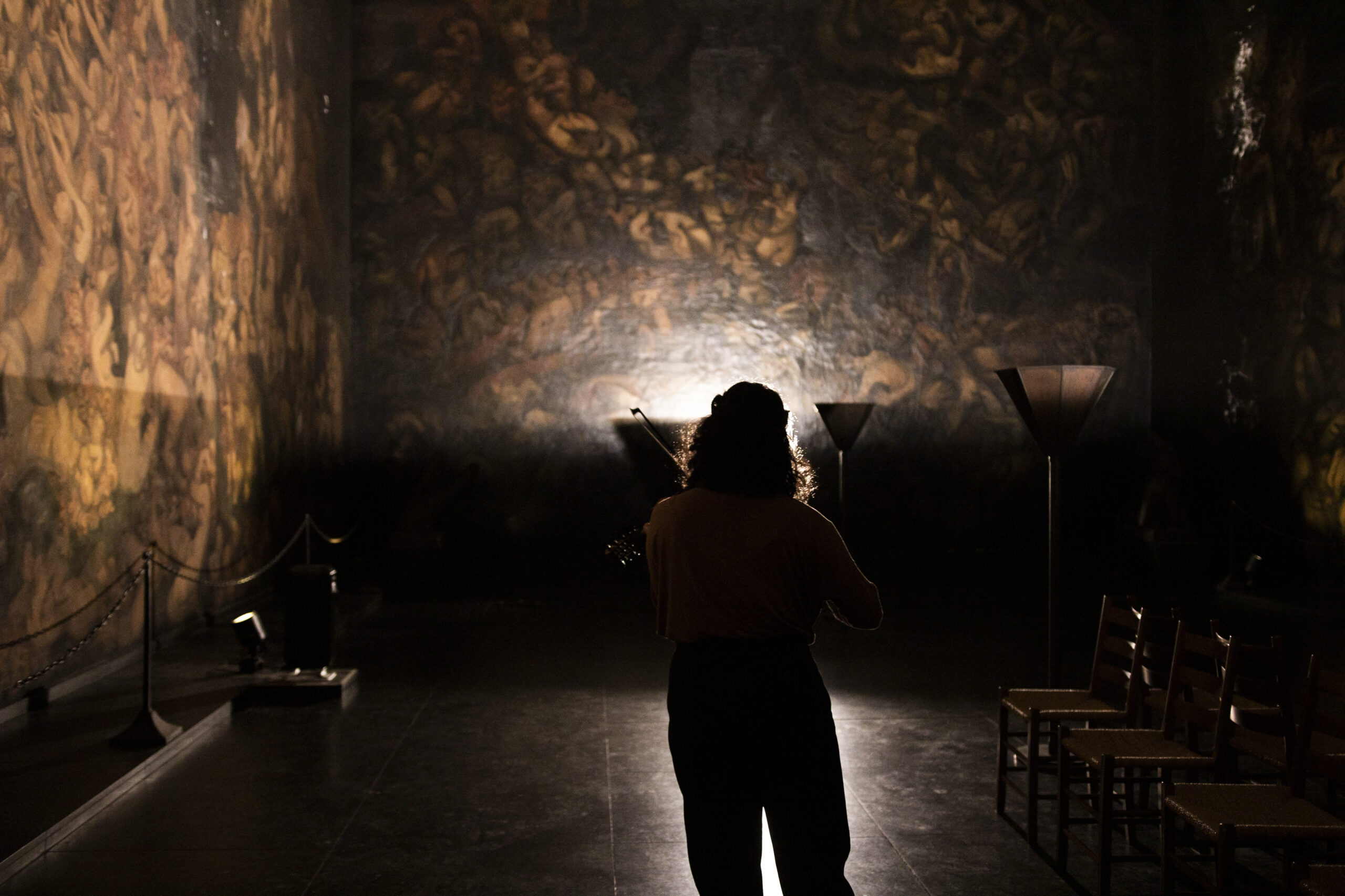Bilde fra konserten Lyden av Resonant Lullabies i Emanuel Vigelands Mausoleum med studenter fra Norges musikkhøgskole