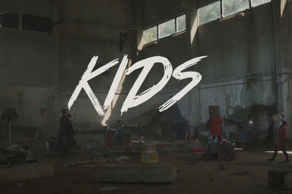 Skjermbilde fra musikkvideon