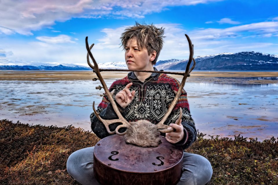 Perkusjonist og komponist Kristine Hansen. Haldenseren er bosatt i Alta, og skal spille under Spill norsk festivalen i september