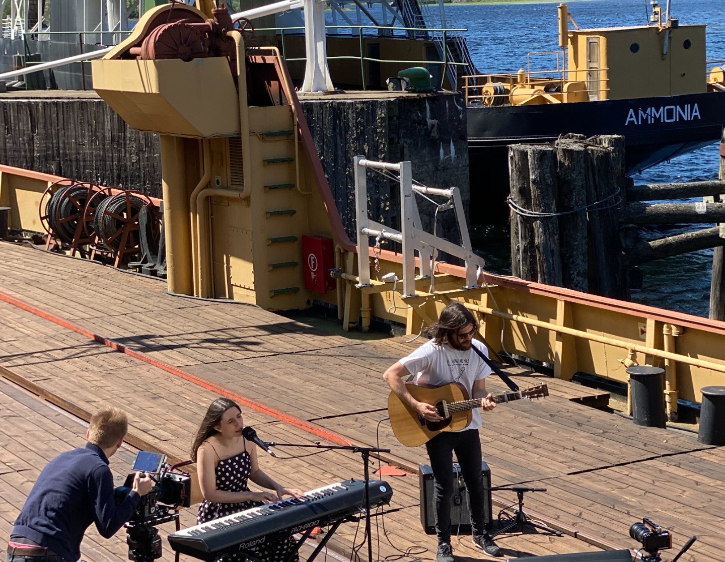 Linnea Dale under konsert på MF Storegut sommeren 2020. Konserten ble tatt opp og sendt i en større digital konsertproduksjon Notodden Blues Festival produserte og sendte i august
