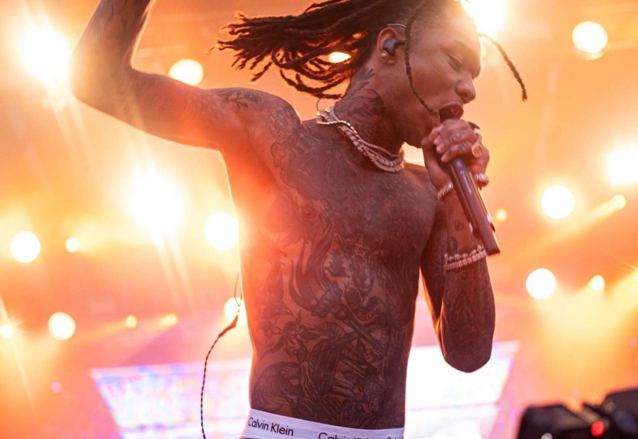 Swae Lee (Rae Sremmurd, US) på Kadetten i 2019. Fra full slette på Kadettangen i 2019 – til avlyst i 2020. Mange billettkjøpere etterspør refusjon i et humpete år for pop og hiphopfestivalen