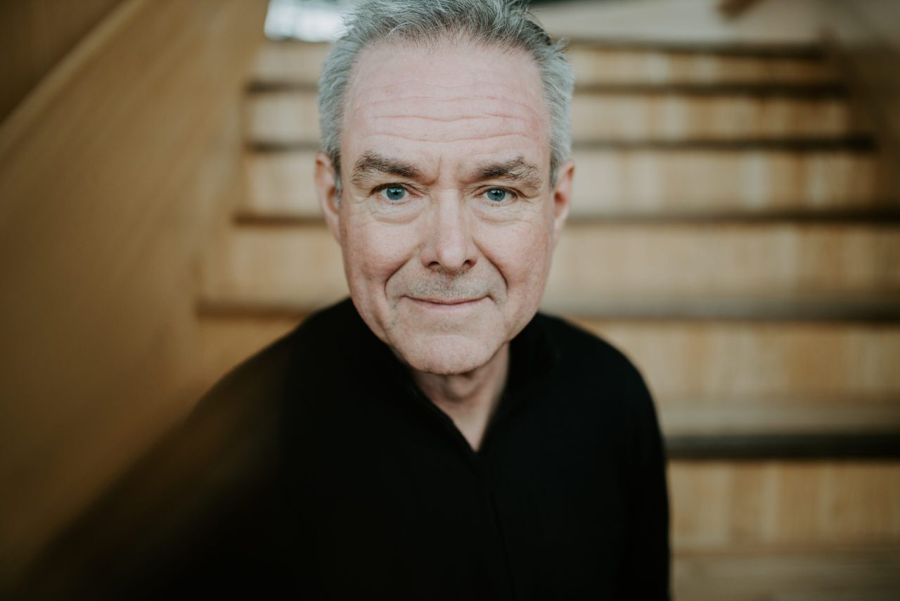 Nils Henrik Asheim er aktuell med bok, band og CD