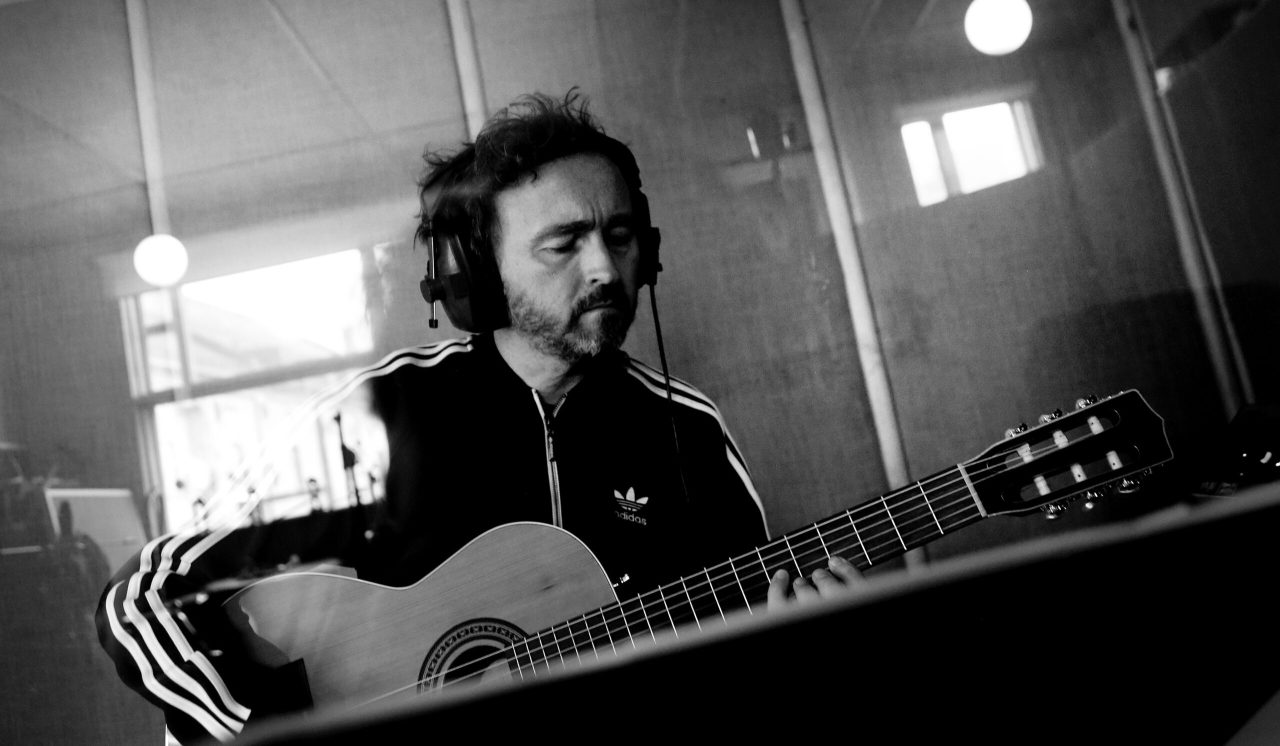 Knut Bjørnar Asphol, musiker, komponist, produsent og tekniker, tok initiativ til minnekonserten for ofrene etter det store skredet i Gjerdrum ved nyttår.