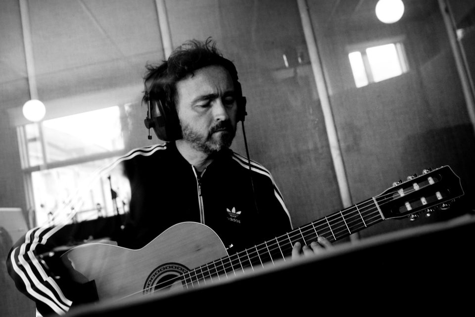 Knut Bjørnar Asphol, musiker, komponist, produsent og tekniker, tok initiativ til minnekonserten for ofrene etter det store skredet i Gjerdrum ved nyttår.