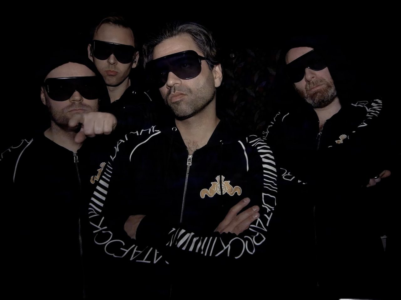 – Jeg tror ikke noen av oss forestilte seg at vi skulle spille i 36 land og holde på så lenge, sier Fredrik Saroea om Datarock, over 20 år etter oppstarten.