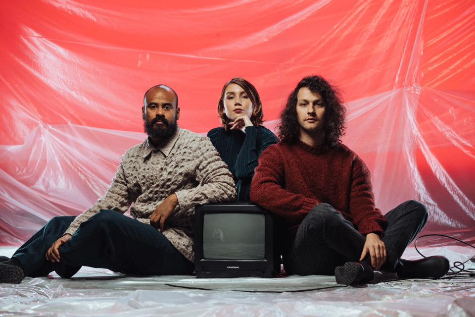 ISÁK har nettopp gitt ut andrealbumet, Roasut.