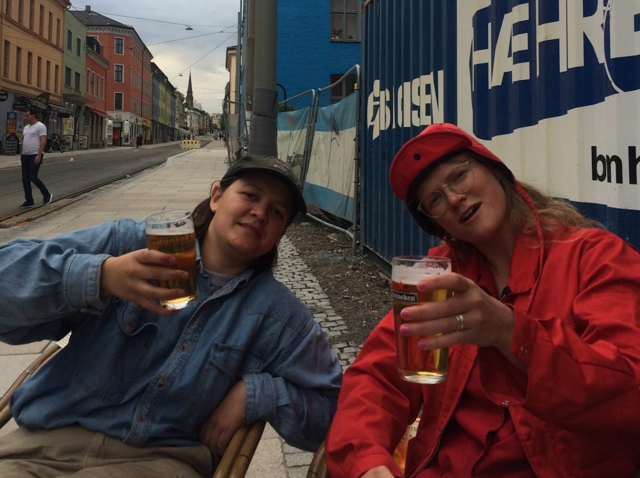 Maria Refsland og Synneva Gjelland i Olivias Rekorder