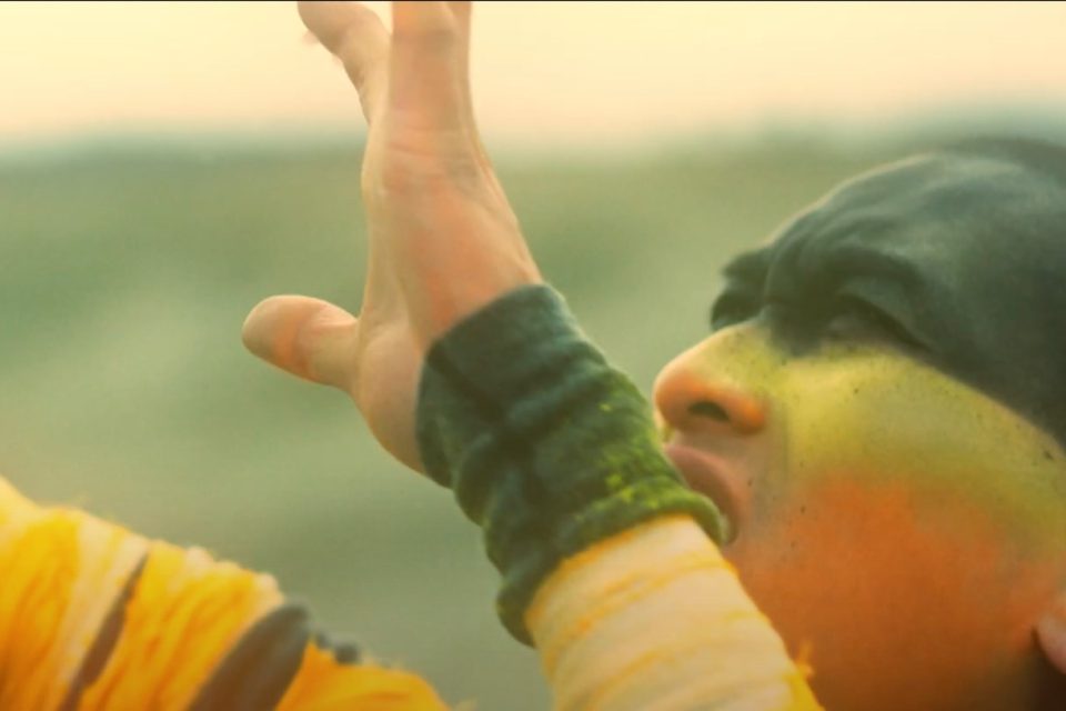 Stillbilde fra videoen til SkarWorX.