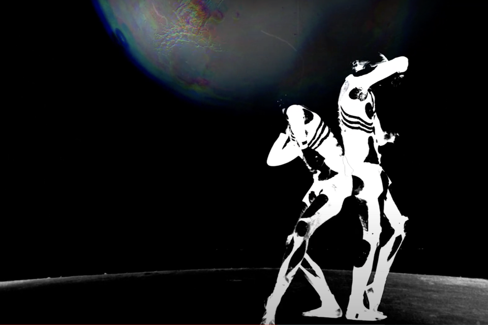 Stillbilde fra Kate Havneviks Starlight Fires