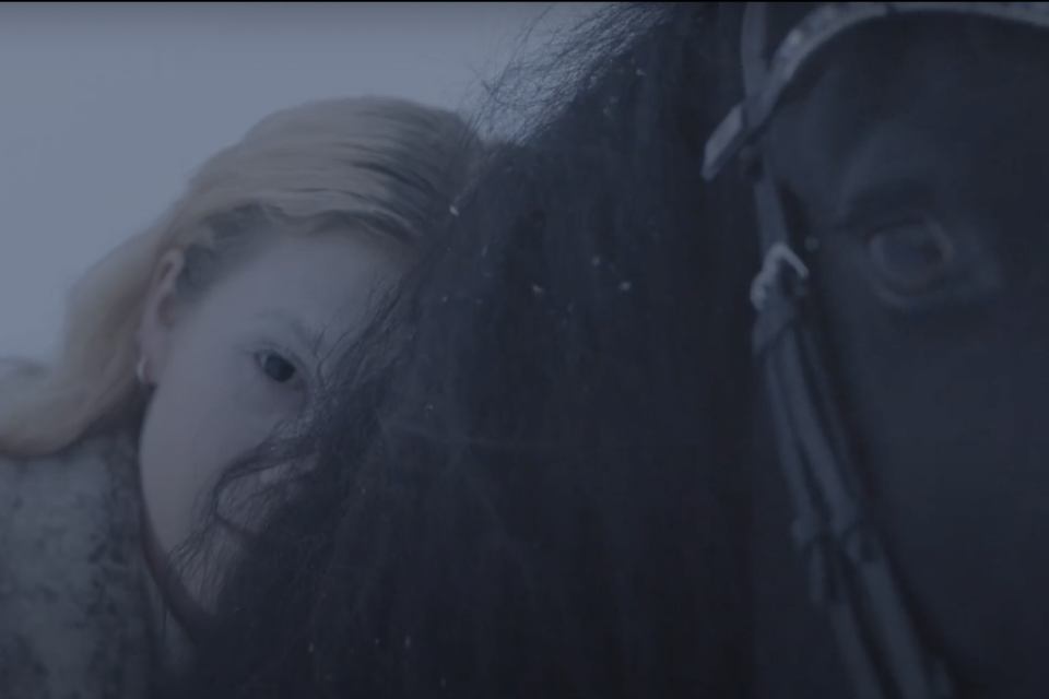 Still fra videoen til Signe DØ