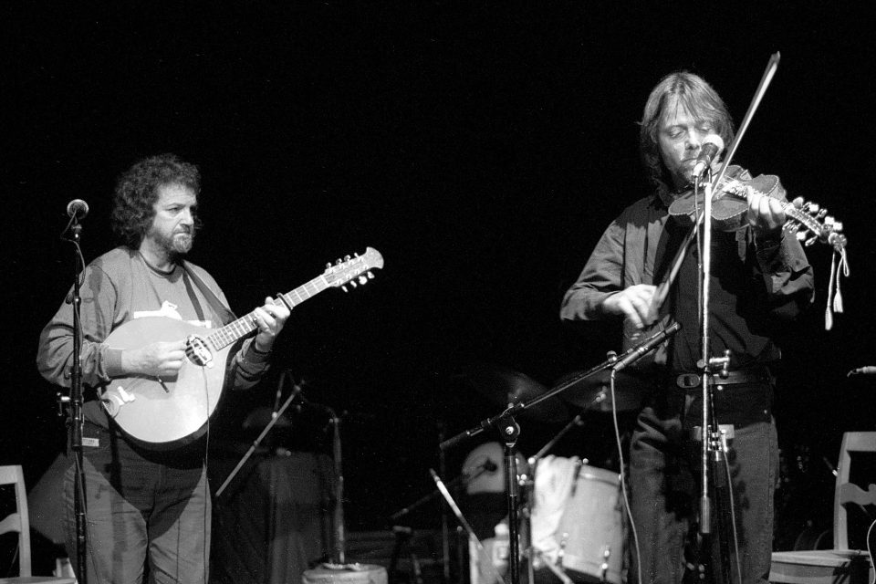 Lillebjørn Nilsen og Andy Irvine under konserten på Telemarkfestivalen i 1994.