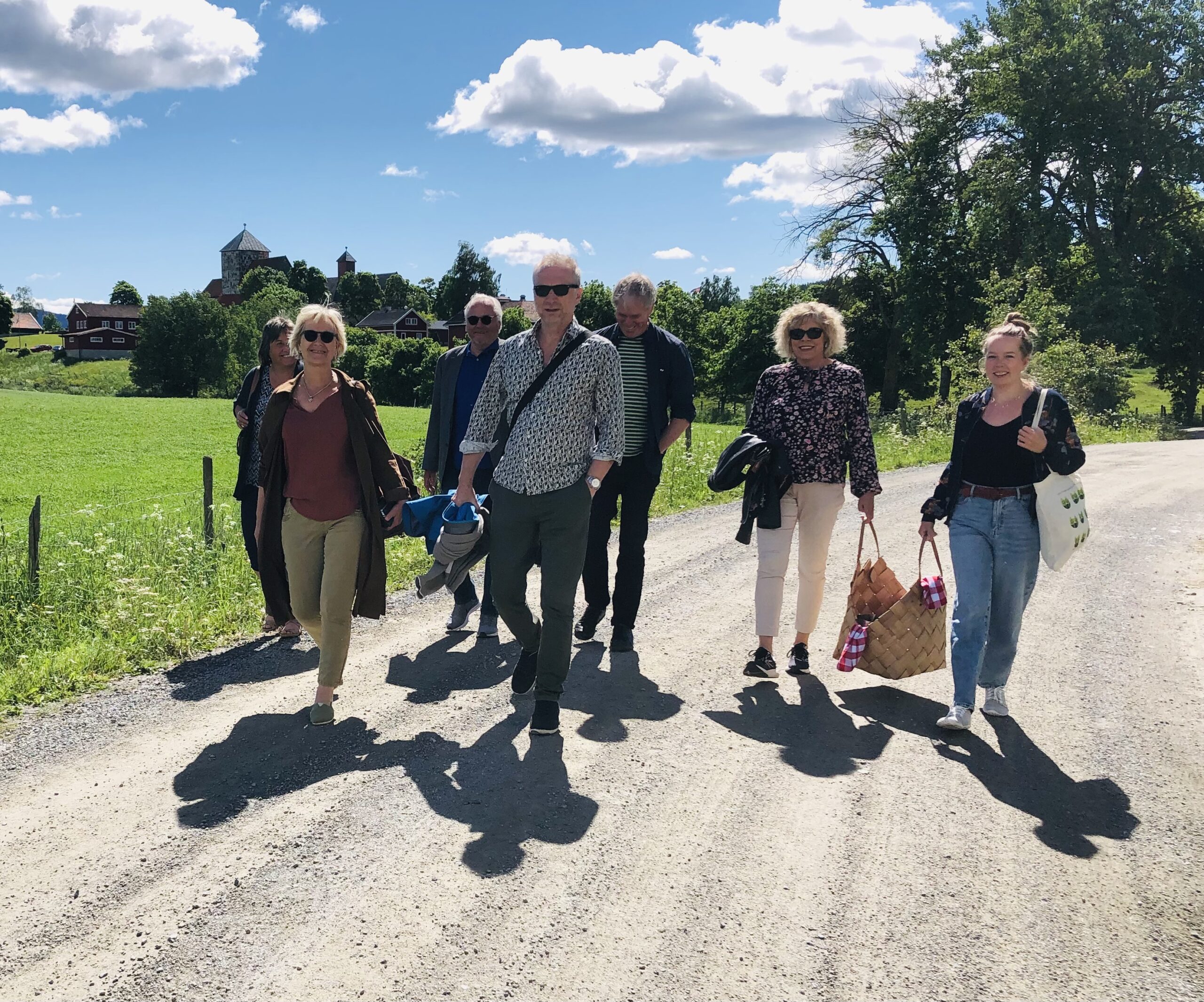 Styret i Musikk i Innlandet. Fra venstre: styremedlem Jørand Ødegård Lunde, styreleder Randi Thorsen, varamedlem Rune Johannessen, nestleder Morten Gjelten, styremedlem Glenn Erik Haugland, varamedlem Mali Hagen Røe og styremedlem Ingrid Baukhol (styremedlem Magnus Beite var ikke til stede da bildet ble tatt).