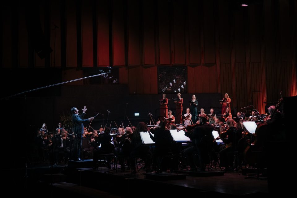 Ultima åpning – Jordens sang av Rolf Gupta