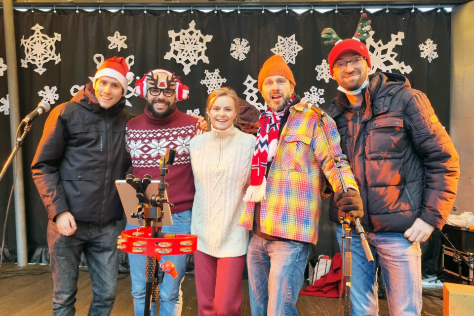 IGOR Juleministrene på torget littshoppa