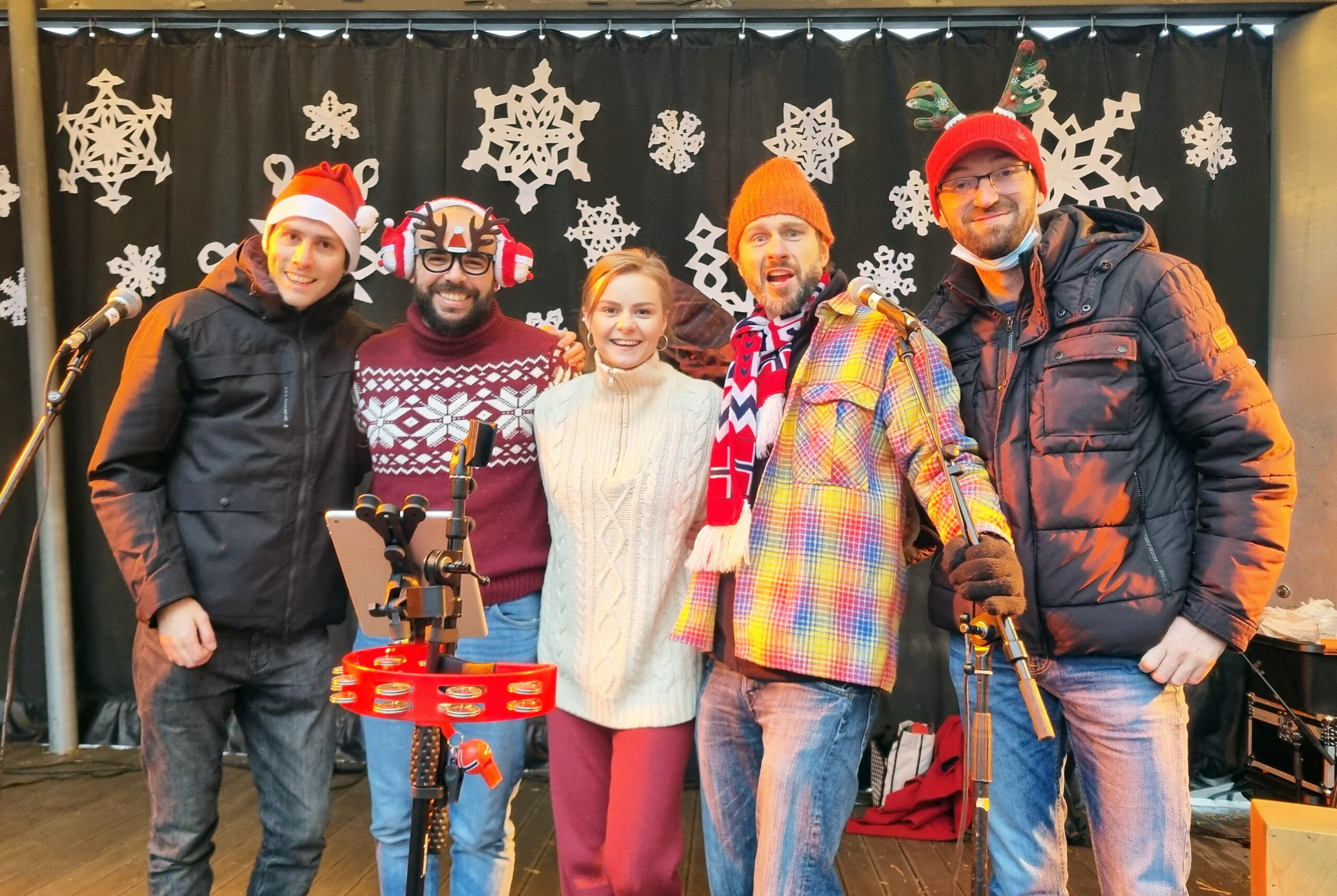 IGOR Juleministrene på torget littshoppa