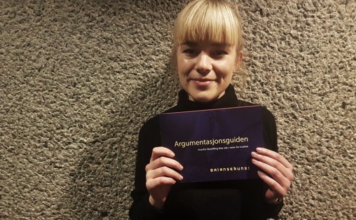 Siri Haugan Holden i Balansekunst.