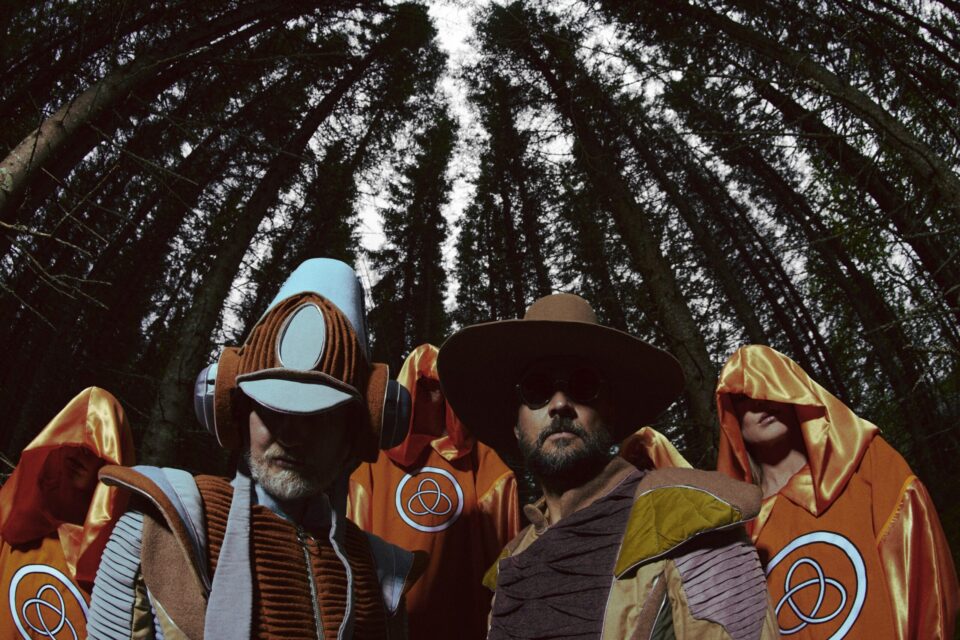 SOPPENE I SKOGEN: Röyksopp sier de er inspirert av Jean Girauds (fantastiske) tegneserier. På Profound Mysteries nummer tre høres det endelig litt voyage, litt futuristisk, litt spacet ut igjen. Endelig.