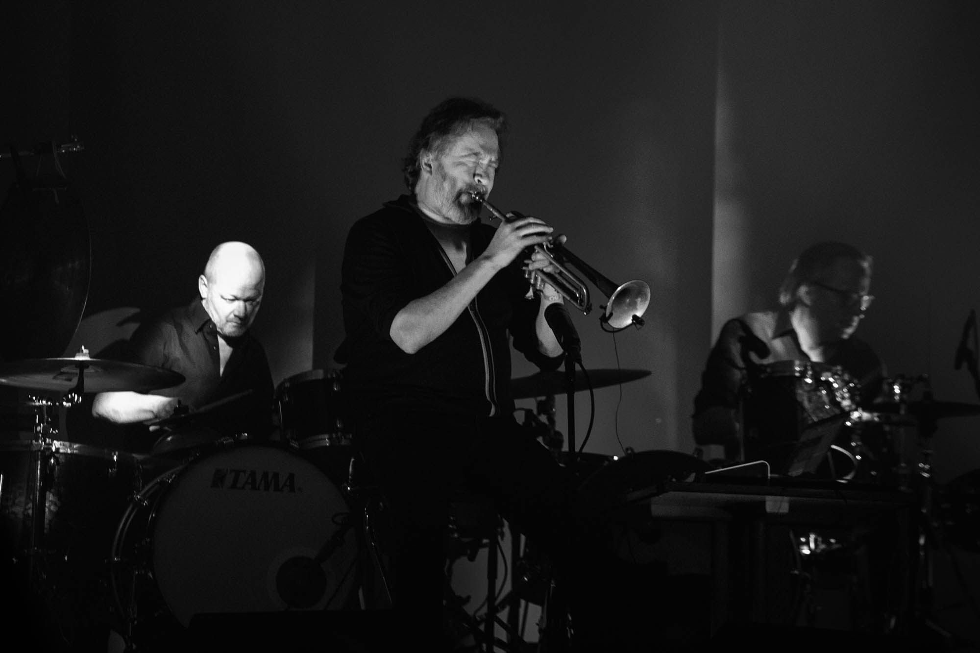 Nils Petter Molvær framførte Labyrinter/Khmer – tingingsverket frå Vossa Jazz