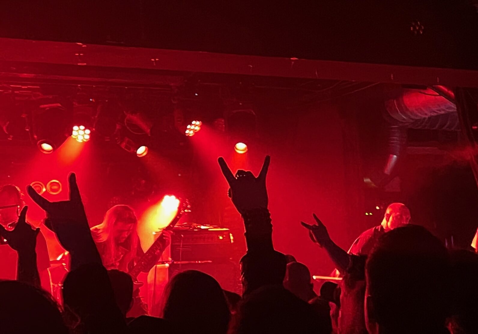 Sign of the horns – inferno påska